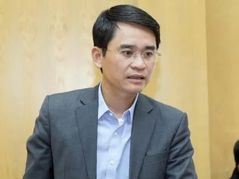 Một cựu Bí thư thị ủy, cựu Chủ tịch UBND thị xã bị kỷ luật cảnh cáo do liên quan Việt Á