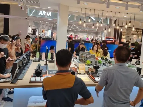 Khai trương Sony Center tại Vincom Mega Mall Hà Nội: người dùng thêm nhiều trải nghiệm