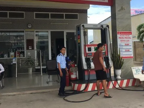 Xăng dầu: Lãi lớn im re, lỗ dọa nghỉ bán?