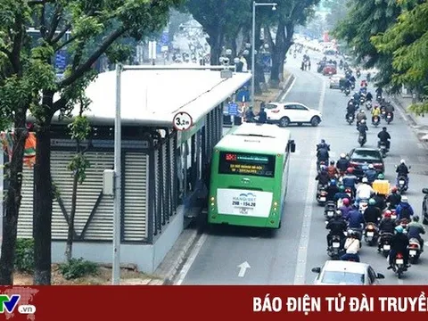 Cần triển khai làn đường riêng cho xe bus