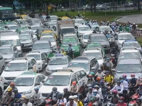 Khi nào mới hết tình trạng “bát nháo” tại Tân Sơn Nhất?