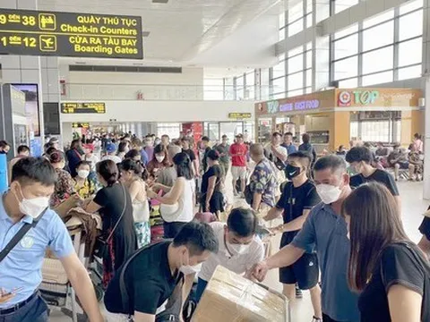 'Cháy' vé tàu, máy bay chặng ngắn dịp Quốc khánh 2/9