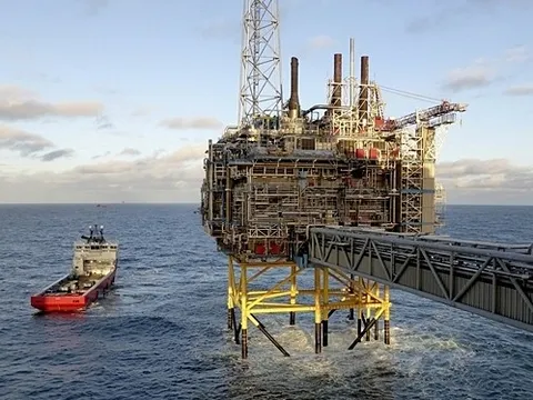 Giá dầu giảm mạnh nhất một tháng