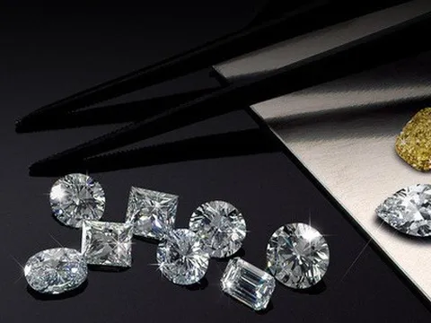 'Nhà máy kim cương' được phát hiện ở ranh giới của lõi Trái đất