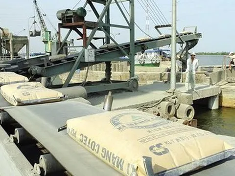 Dư thừa xi măng ở mức báo động