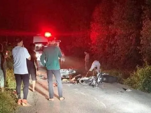 Xe máy tông nhau trên đường làng, 2 người tử vong, 1 người bị thương