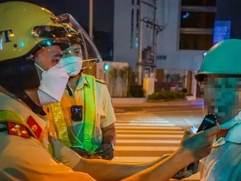 Bị xử lý về lỗi nồng độ cồn, nhiều tài xế ở TPHCM "cù nhây" với CSGT