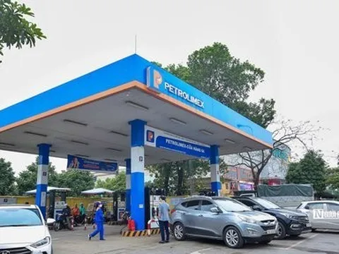 “Ông lớn” Petrolimex lo đứt gãy nguồn cung xăng dầu