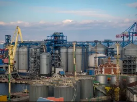 Giá dầu thế giới tăng trước thềm cuộc họp OPEC +