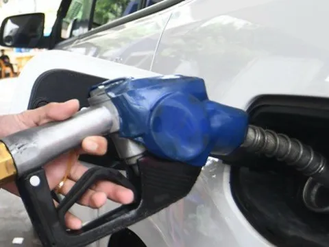 Rút phép xăng dầu: Thanh tra bộ nói 'làm đúng luật', doanh nghiệp kêu 'thiếu thuyết phục'