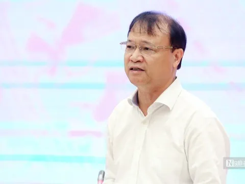 Bộ Công Thương chỉ phạt tiền, chưa rút giấy phép 5 doanh nghiệp đầu mối xăng dầu