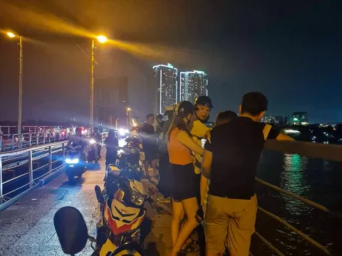 Hé lộ nguyên nhân đôi nam nữ nhảy cầu Long Biên
