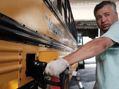 OPEC+ có 'cứu' được giá dầu?