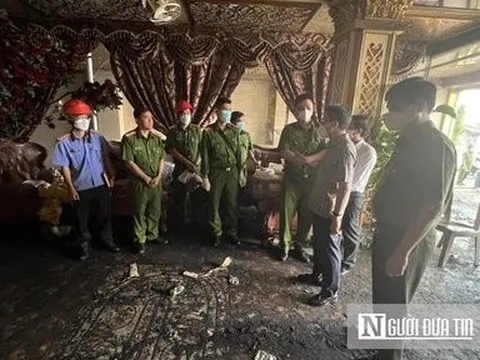 Phó Thủ tướng Vũ Đức Đam đến hiện trường vụ cháy quán karaoke An Phú