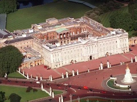 Khối tài sản cá nhân 500 triệu USD của Nữ hoàng Anh sẽ được thừa kế ra sao?