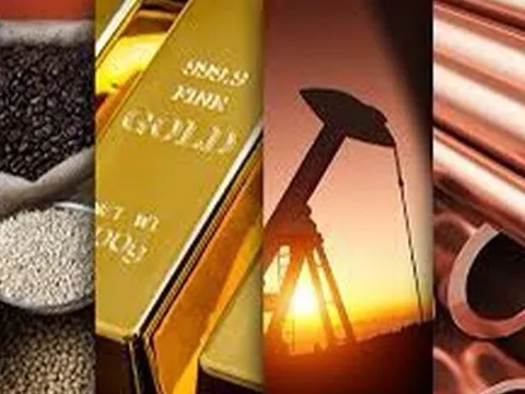 Thị trường ngày 10/9: Giá dầu, khí tự nhiên, vàng và cao su đồng loạt tăng, quặng sắt cao nhất 2 tuần