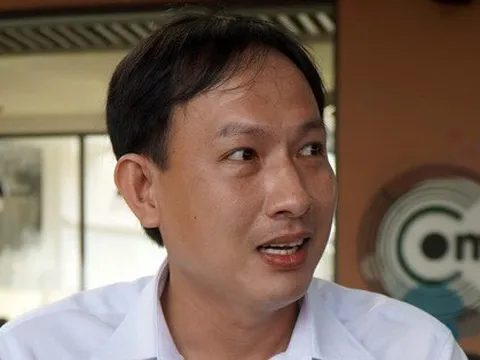 'Tôi là bác sĩ, xin nghỉ việc, một năm chưa giải quyết, còn bị cảnh cáo'