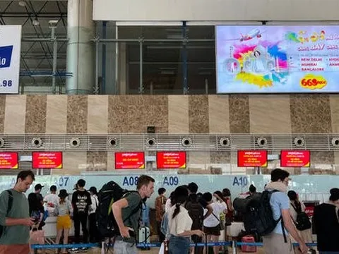 Trong 8 tháng, có hai hãng trễ hơn 11.000 chuyến bay