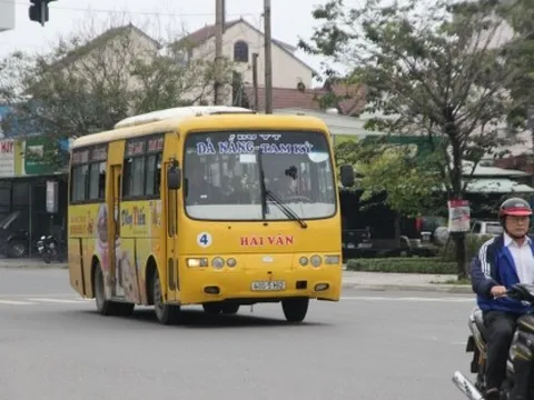 Xe buýt liên tỉnh “trên đường” phá sản