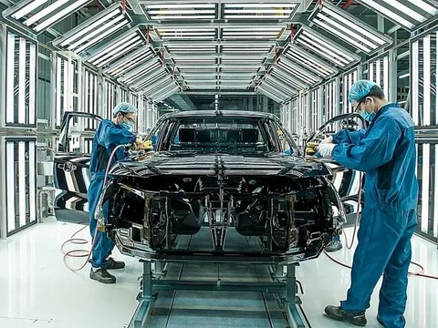 Bộ Tài chính trả lời đề nghị tiếp tục giảm 50% lệ phí trước bạ ô tô