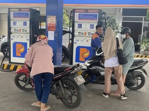 Vì sao một số cây xăng ở TP HCM vẫn thiếu hàng để bán?