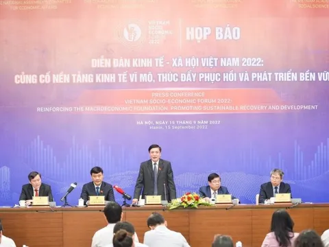 Trao đổi nhiều vấn đề nóng tại Diễn đàn Kinh tế - Xã hội Việt Nam 2022