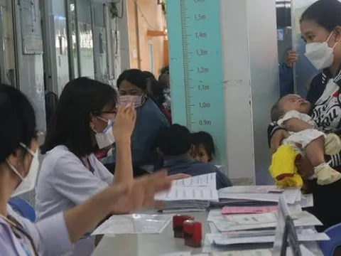 Dịch sởi rình rập vì thiếu vắc-xin