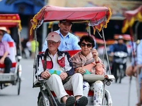 Chi tiêu bình quân một ngày của du khách nước ngoài khi đến Việt Nam đã thay đổi ra sao trong 10 năm qua?