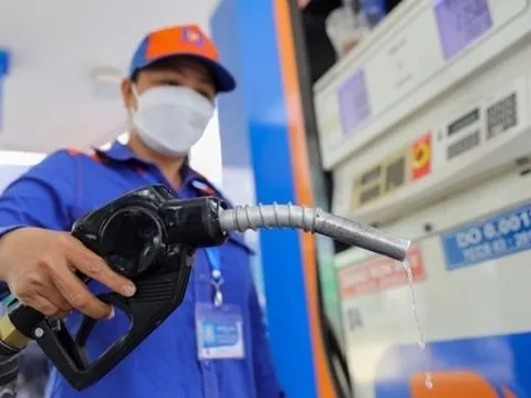 Đề xuất giảm 10% thuế các mặt hàng chế phẩm xăng