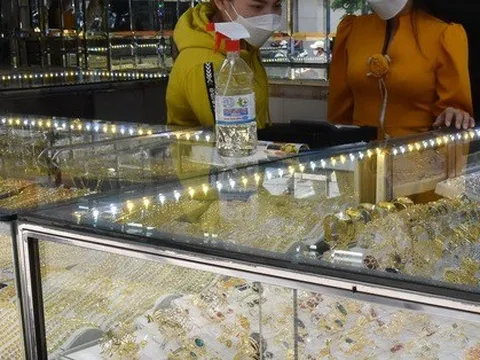 Giá vàng hôm nay 16-9: Rơi thẳng đứng