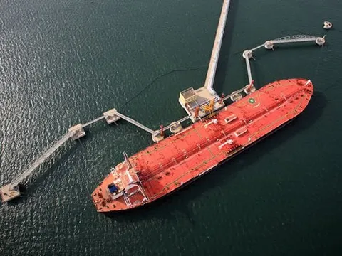 Cuộc khủng hoảng mới của thị trường năng lượng: Thiếu tàu chở dầu