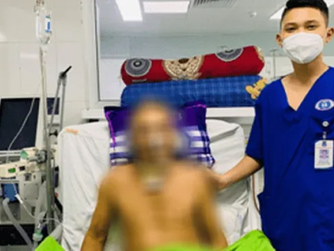 Dẫm phải đinh rỉ người đàn ông mắc uốn ván nguy kịch