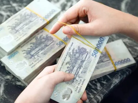 Từ tháng 10/2022, chính sách tiền lương của công chức, viên chức có điểm gì mới?