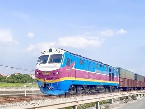 Đường sắt cắt lỗ mạnh, sắp hết thời bê bết
