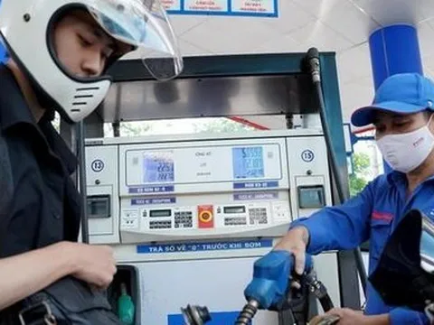 Đứt gãy chuỗi cung ứng xăng dầu: Thêm 13 doanh nghiệp 'đòi' nghỉ bán