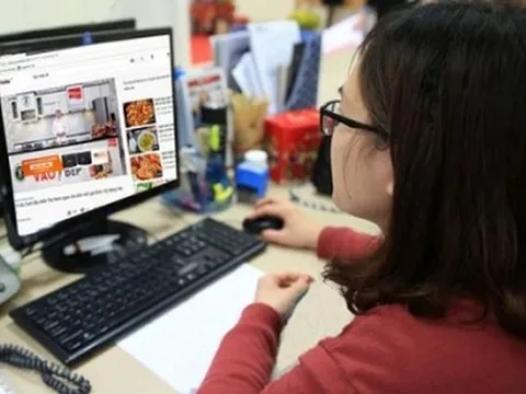 “Bỏ ngỏ” thuế thương mại điện tử đến bao giờ?