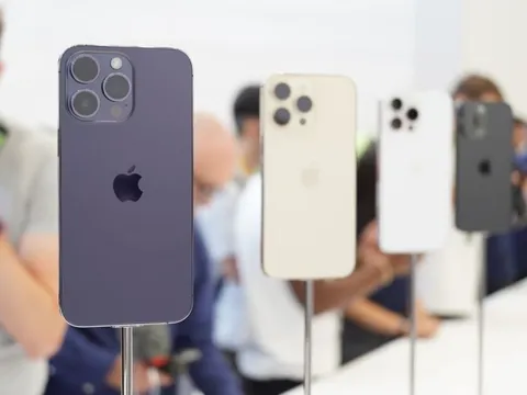 Người Việt lo lắng iPhone 14 chính hãng khan hàng, các đại lý tỏ thái độ lạc quan