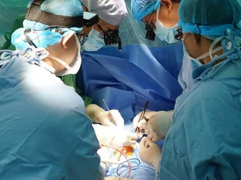 Chuyên gia chỉ ra 7 dấu hiệu cảnh báo tim của trẻ có vấn đề, cần đi khám sớm