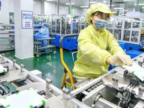 Trung Quốc loay hoay trong bão giá pin xe điện