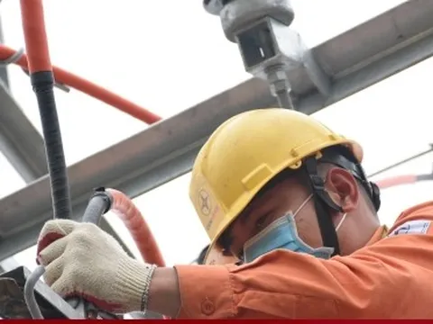 Đầu vào tăng 1 - 5%, EVN được quyết tăng giá điện: Chuyên gia nói cần cân nhắc