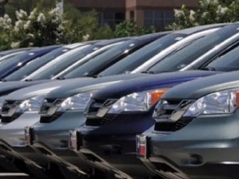 Dự kiến nâng giá trần mua ôtô công phục vụ công tác chung lên 950 triệu đồng/xe