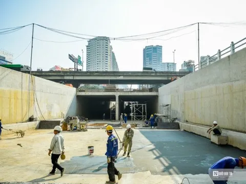 Giải ngân vốn đầu tư công chậm: Gỡ từ đâu để hết vướng?