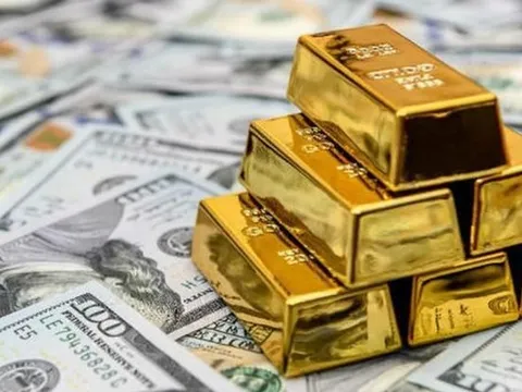 USD tăng mạnh, giá vàng tiếp tục xuống dốc