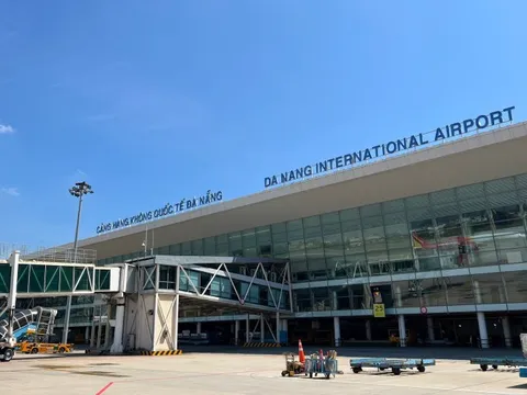 Do siêu bão Noru, 5 sân bay miền Trung dừng khai thác, nhiều chuyến bay bị hủy