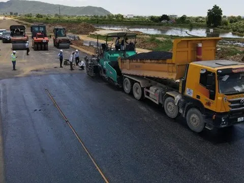 4 dự án cao tốc Bắc - Nam chậm tiến độ