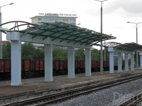 Hoang tàn, vắng lặng tại “cung đường vàng" nghìn tỷ Hạ Long – Hà Nội