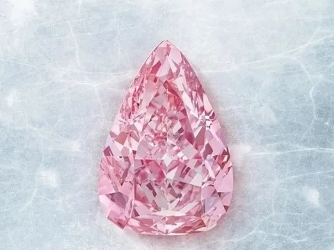 Đấu giá kim cương hồng 18 carat đặc biệt quý hiếm, ước tính thu 35 triệu USD