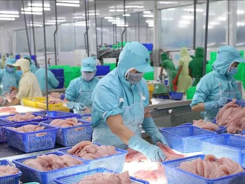 Kinh tế 9 tháng: Xuất khẩu tăng trưởng trong khó khăn