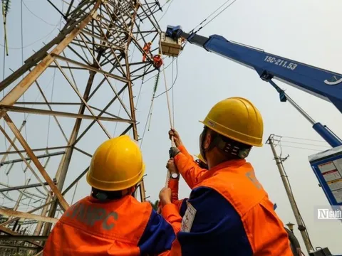 Giá điện bình quân sẽ tăng lên 2.200 đồng/kWh