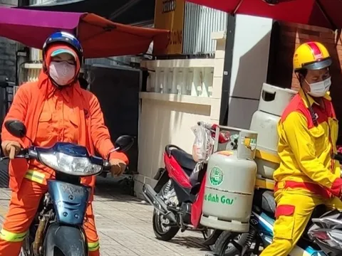 Giá gas giảm lần 6, thấp hơn mức đỉnh 110.000 đồng/bình 12 kg